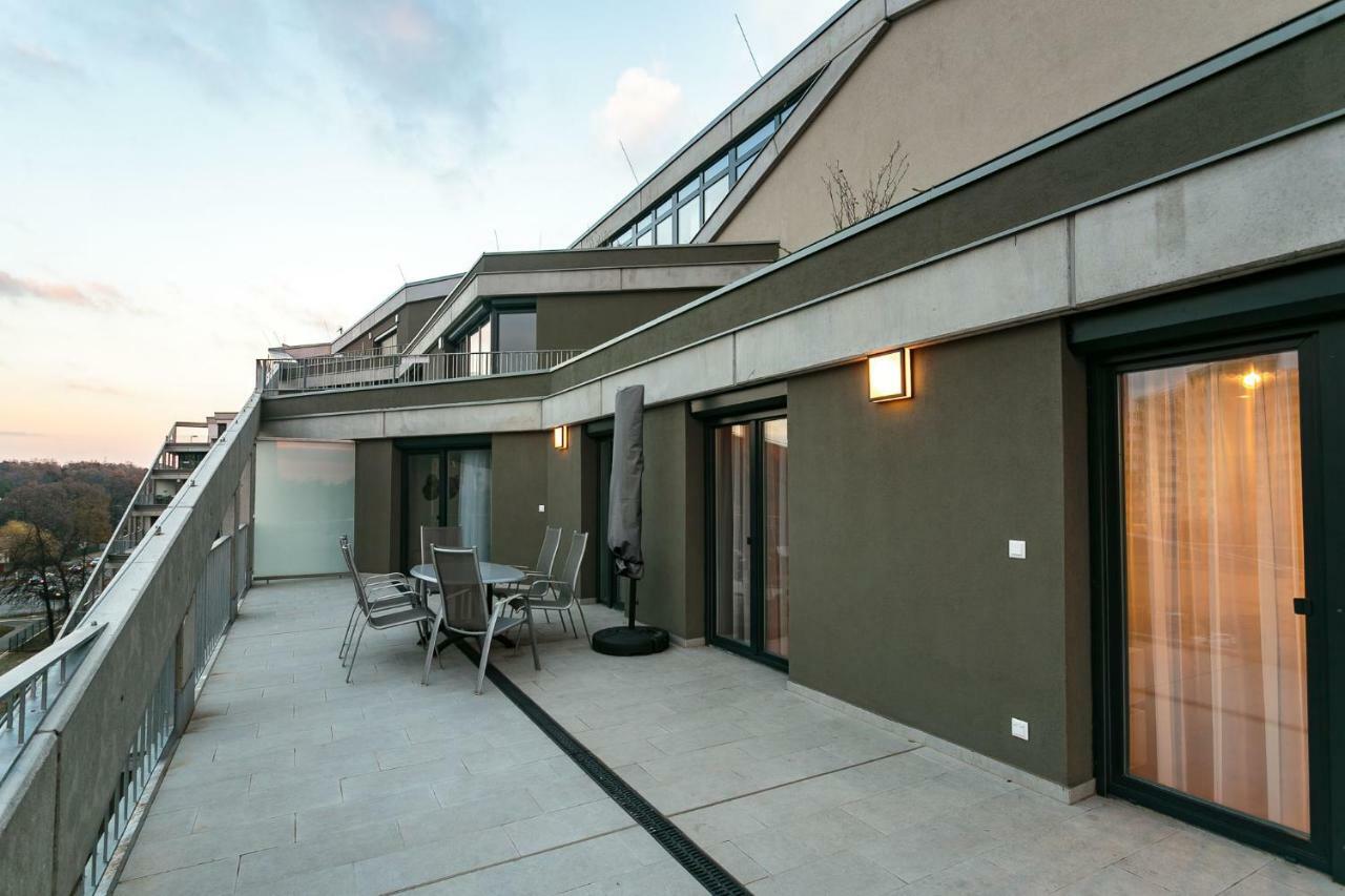 Doczy Private Apartment Ντέμπρετσεν Εξωτερικό φωτογραφία